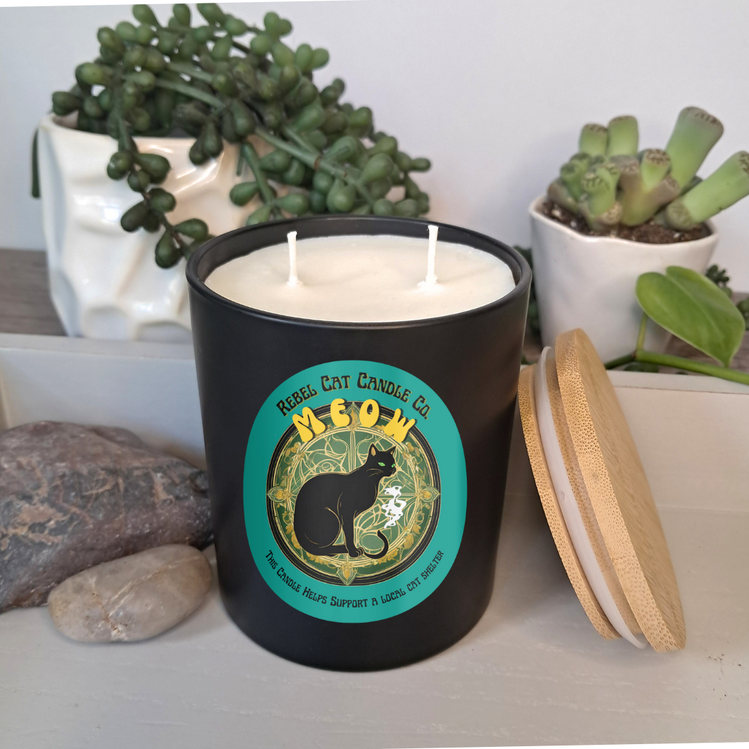 'Meow' Lakeside Breeze - 13 oz. Coconut & Soy Wax Candle