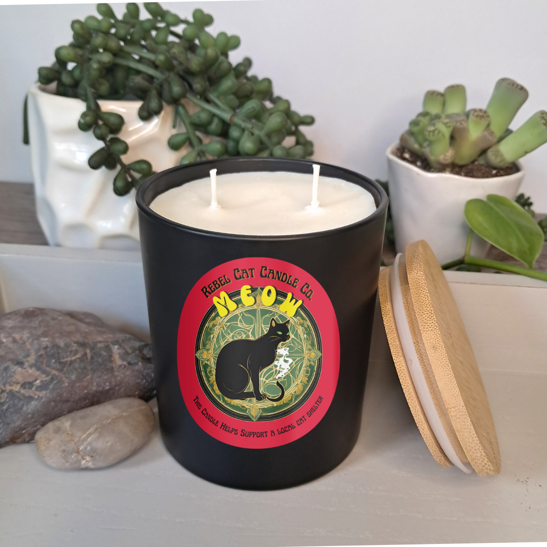 'Meow' Cranberry Crush- 13 oz. Coconut & Soy Wax Candle