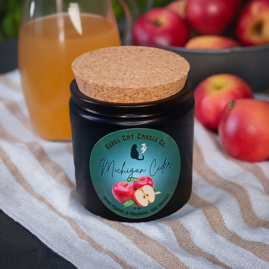 Michigan Cider 13 oz Candle